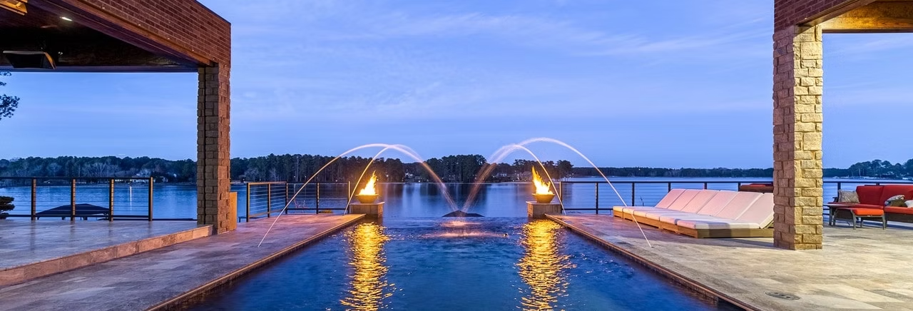 Vanishing-edge pool