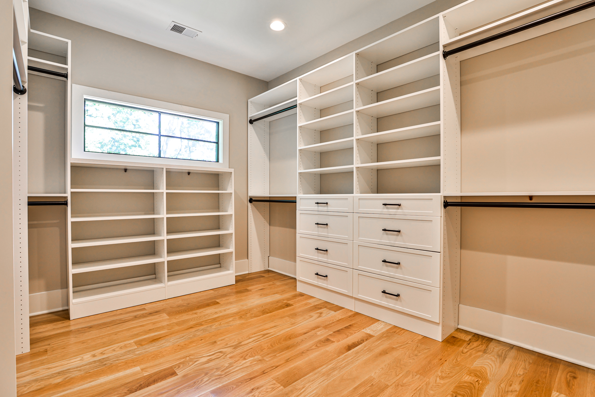 Walk-in closet